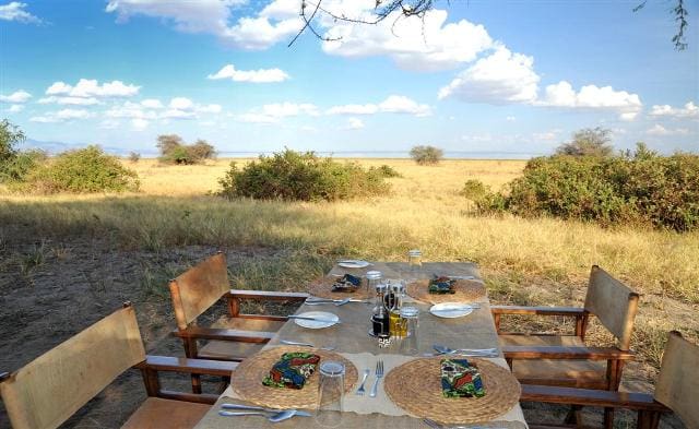 tanzania-serengeti lunch